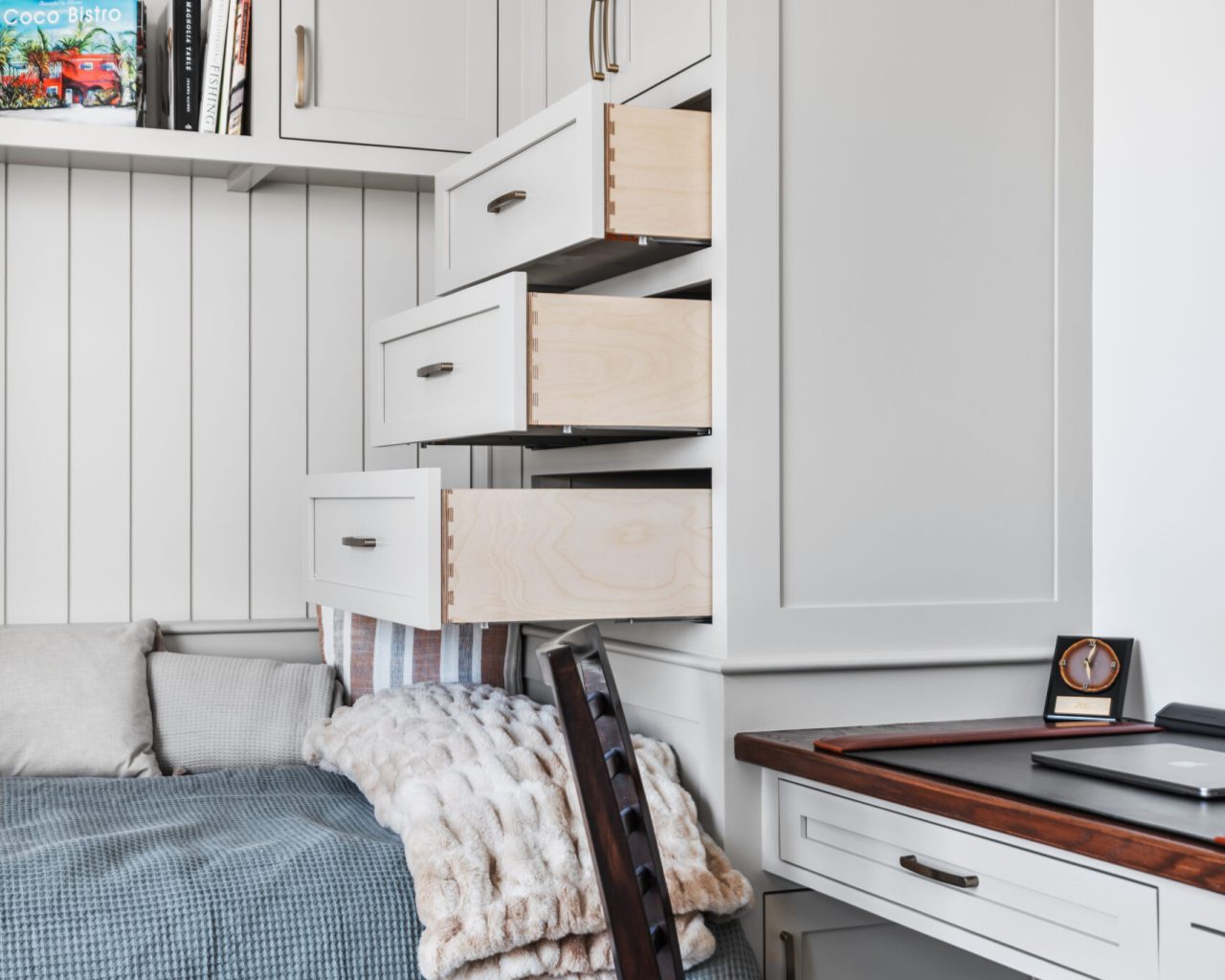 300 Martins Landing Bed12