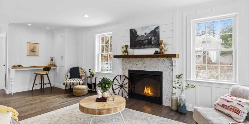 Gas fireplace with marble surround