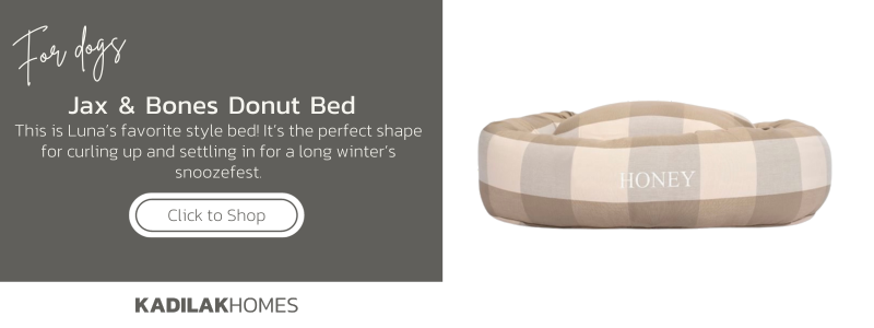 Best holiday gift ideas for pets, gifts for pets, fur baby gift ideas, tug toy, pottery dog bowls, Jax & bones donut bed, winter knit festive dog sweater, Mark and Graham
